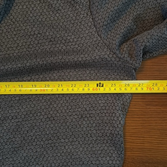 LIV Outdoor Hoodie Pullover Gray. XL. Textured pattern. - Picture 9 of 10